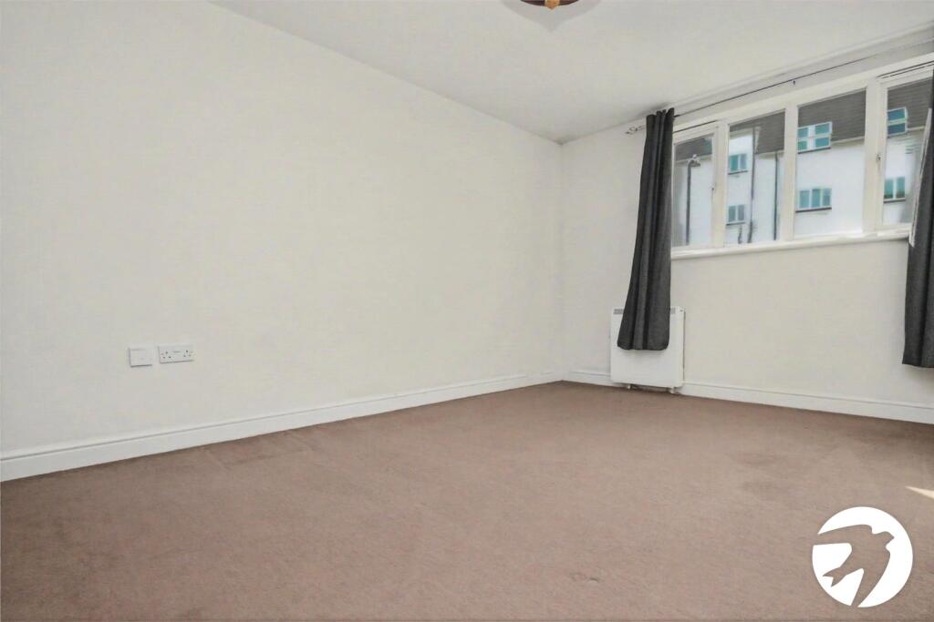 Apartment in Dartford - View 5