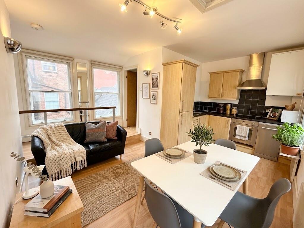 Main image of property: Finelook Studios, 7b Broad Street, Nottingham, NG1 3AJ