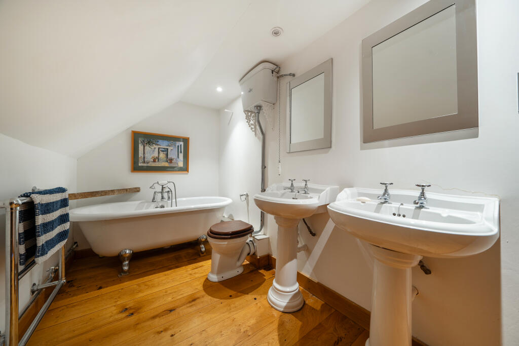 High Street, Redhill, RH1 - View 6