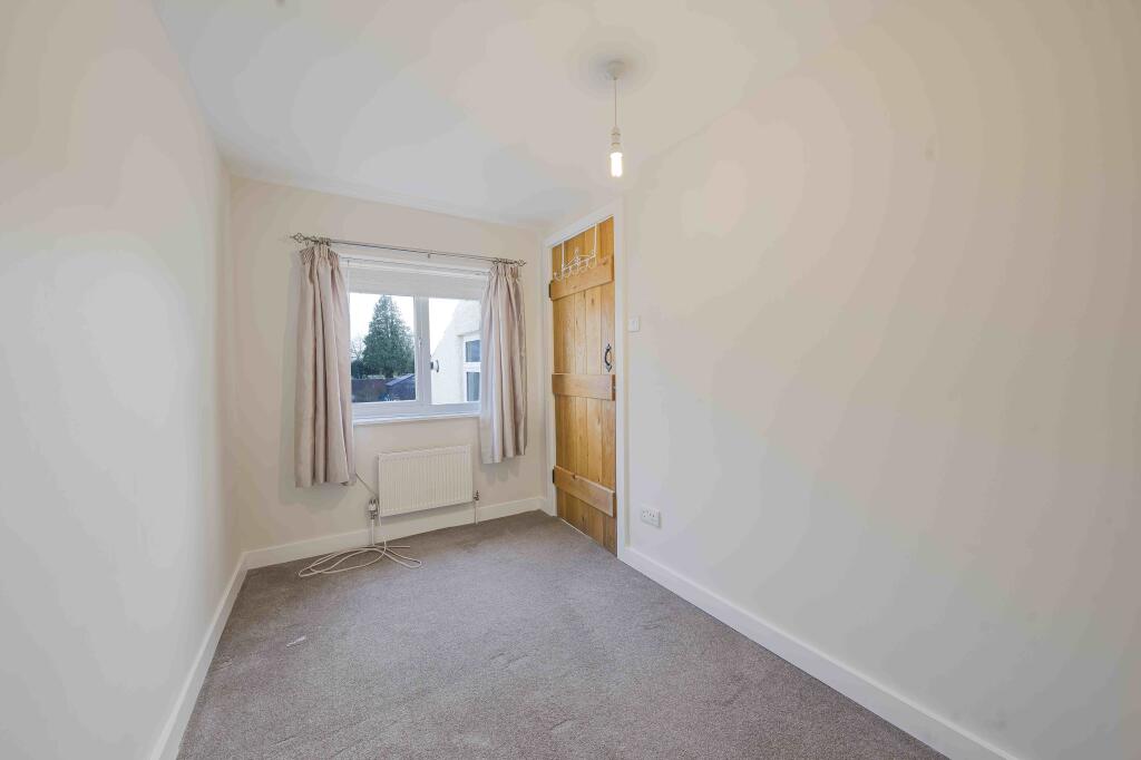 House in Slough - View 3