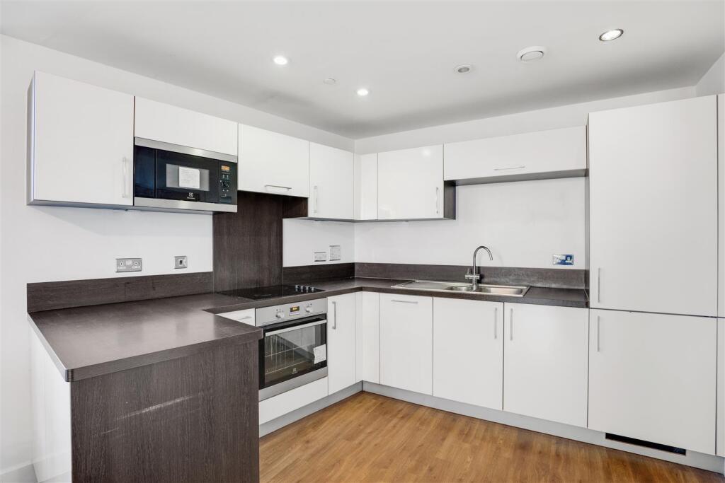 Apartment in London - View 2