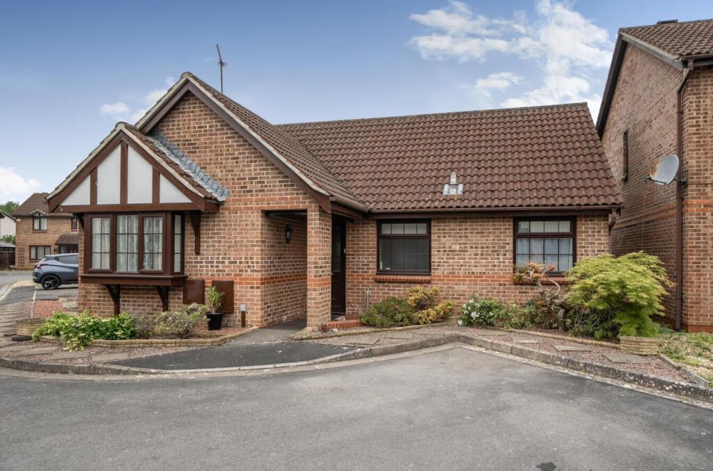 Main image of property: The Oaks, Taunton