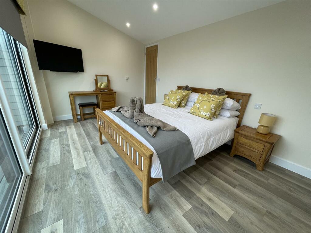 Additional image 6 of Ilchester