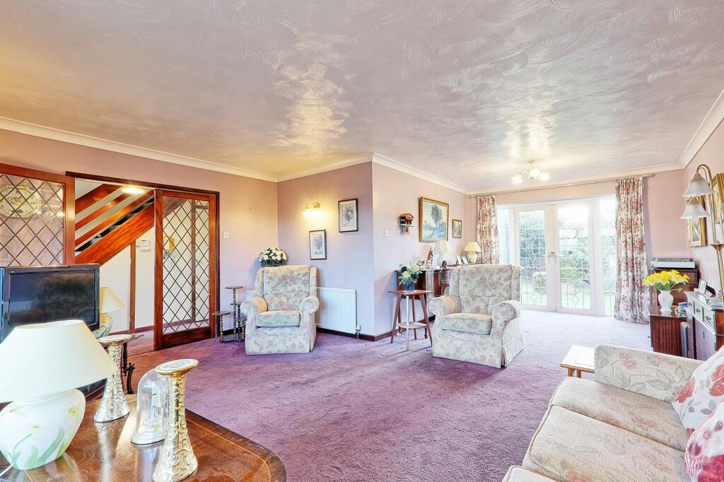 Sutton Road, Rochford photo 3