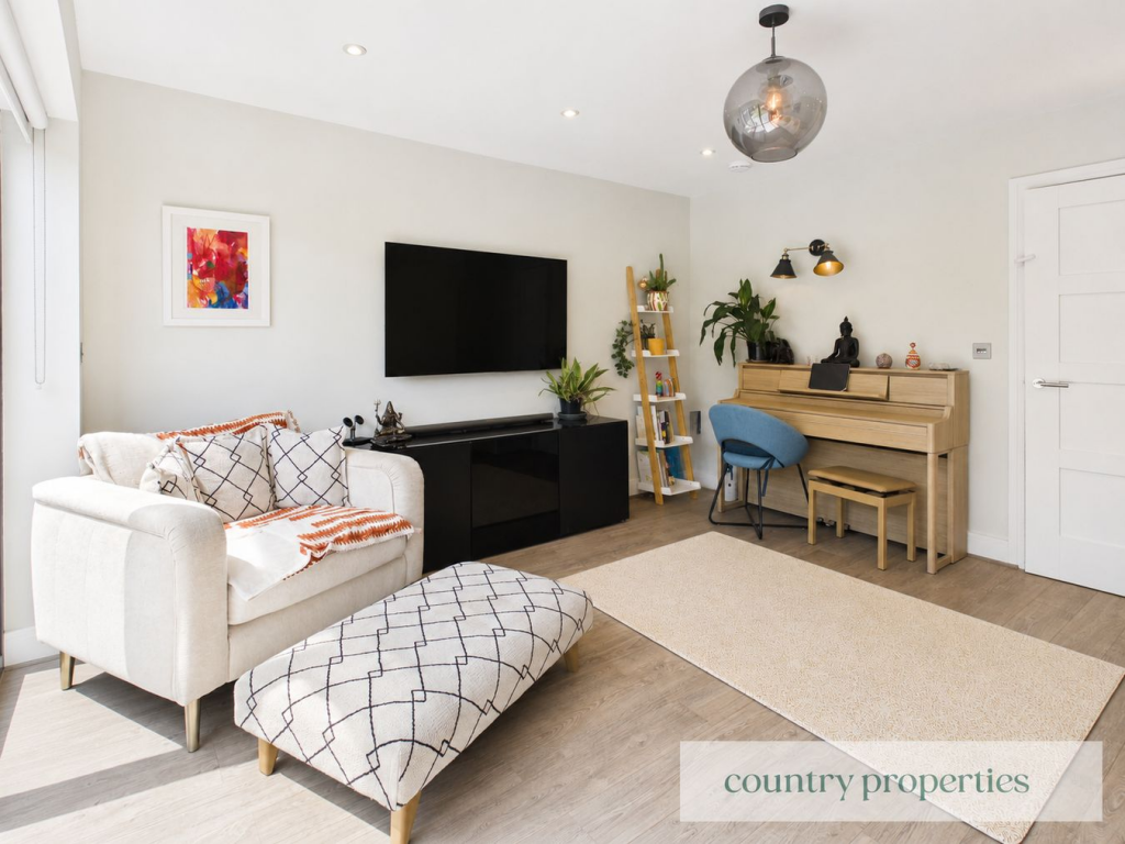 House in St Albans - View 3
