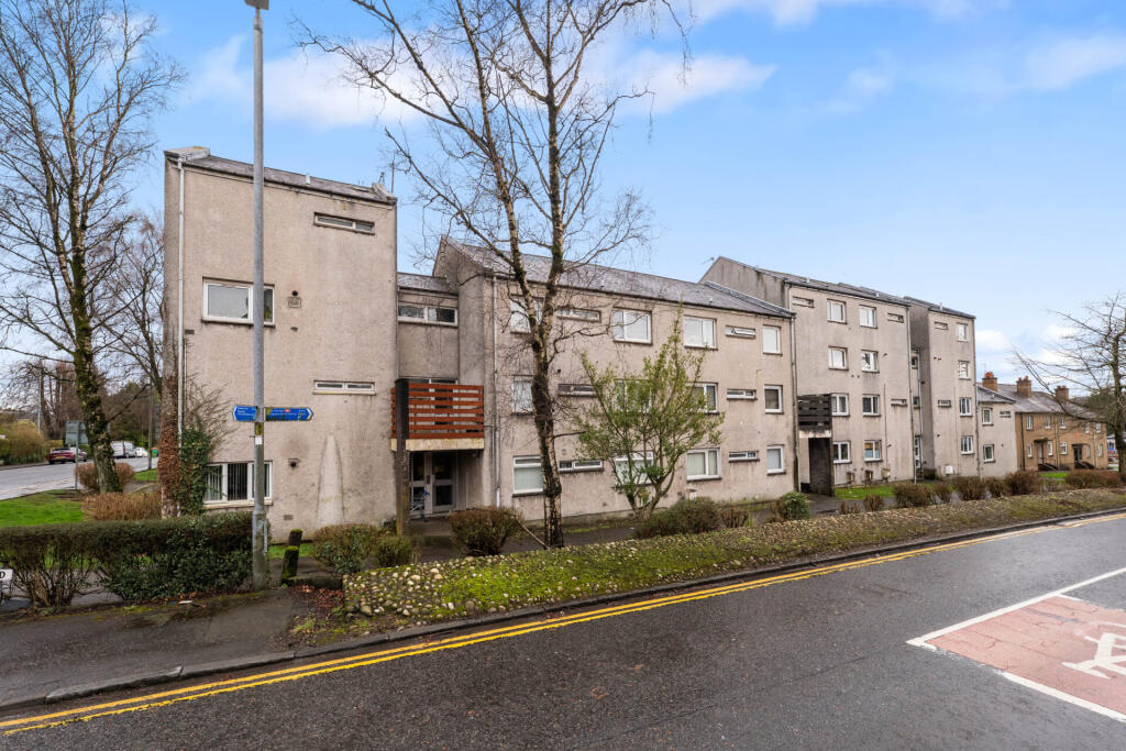 Main image of property: 92 Victoria Place, Station Road, Milngavie, G62 8BY