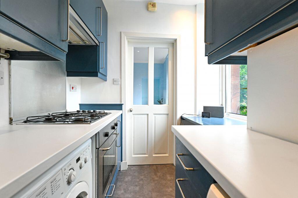 Apartment in Edinburgh - More