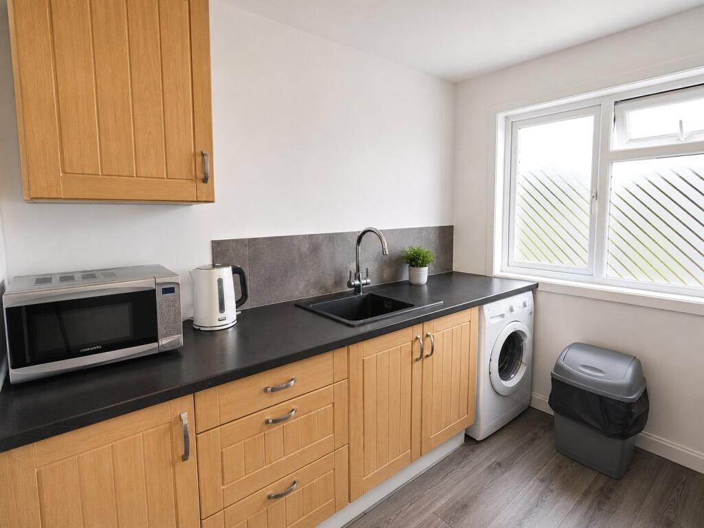 Apartment in Cannock Chase, Hednesford - View 5