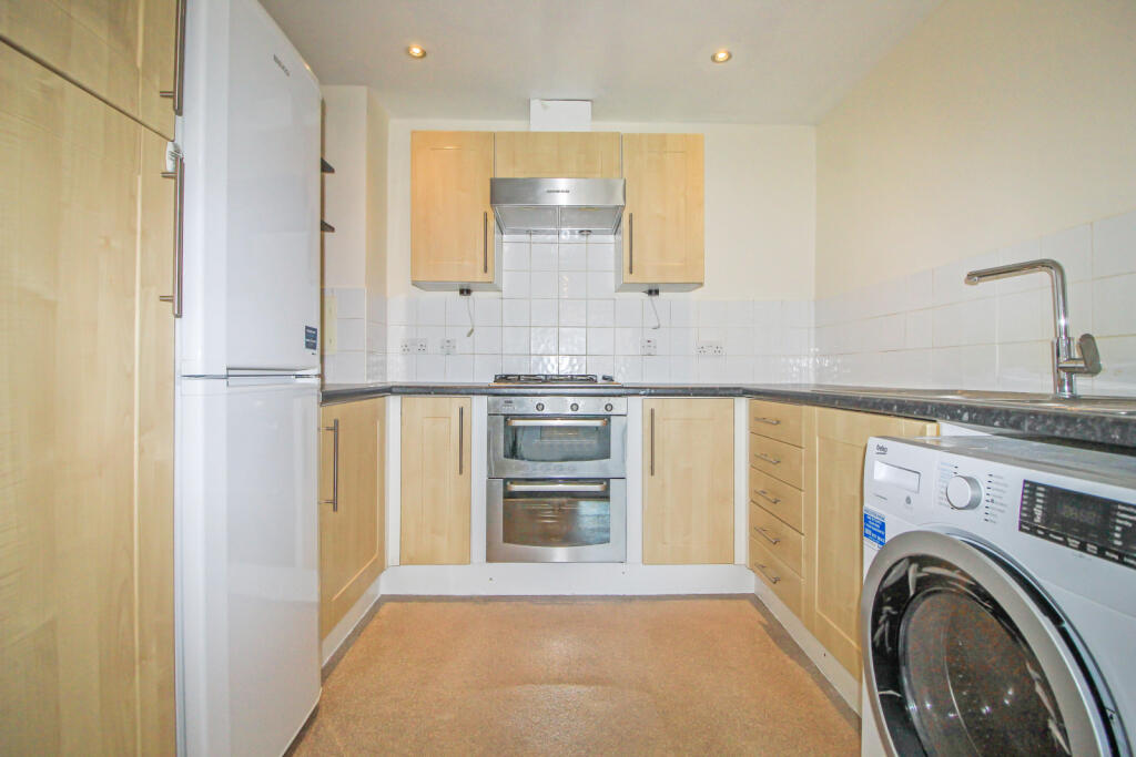 Apartment in Harrow - More