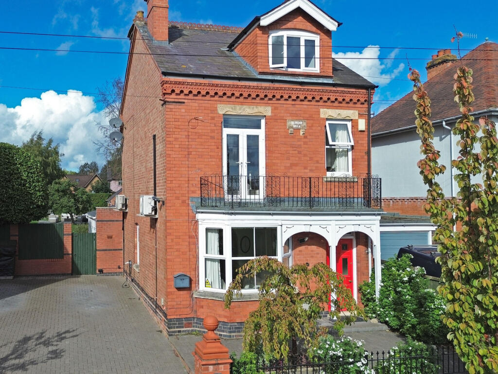 Main image of property: Victoria Avenue, Droitwich, Worcestershire WR9 7DF