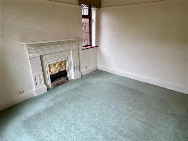 Hall Drive, Alkrington photo 3