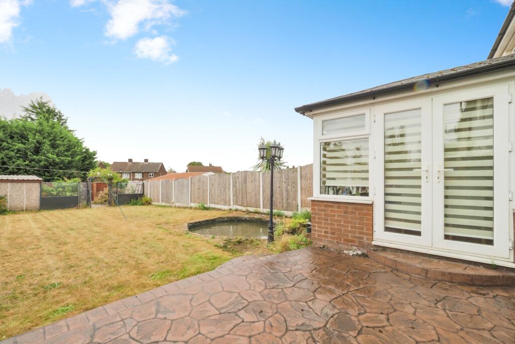 Aberconway Crescent, New Rossington, Doncaster, South Yorkshire, DN11 photo 4