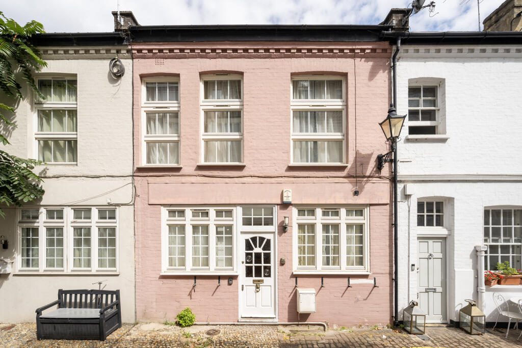 Main image of property: Ovington Mews, Knightsbridge SW3