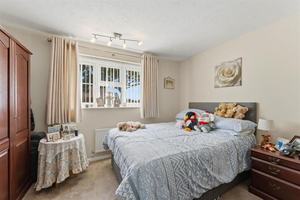 House in Northampton, Burton Latimer - View 5