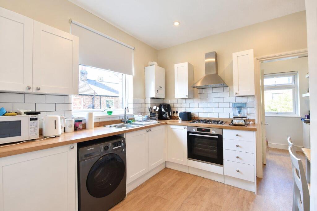 Apartment in Twickenham - View 5