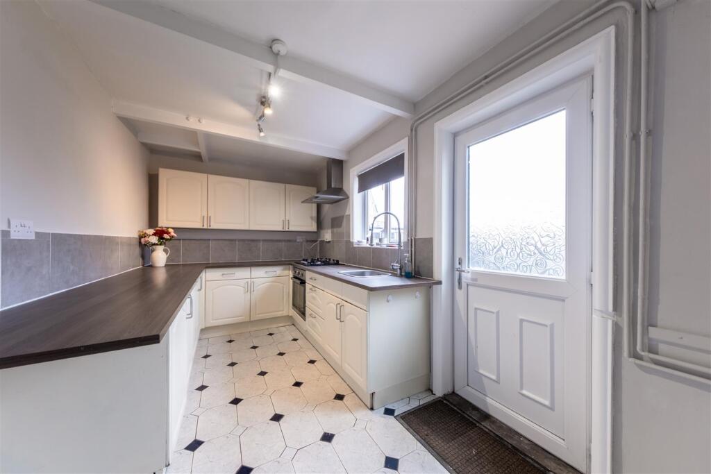 Ainsworth Road, Weaverham, Northwich photo 3