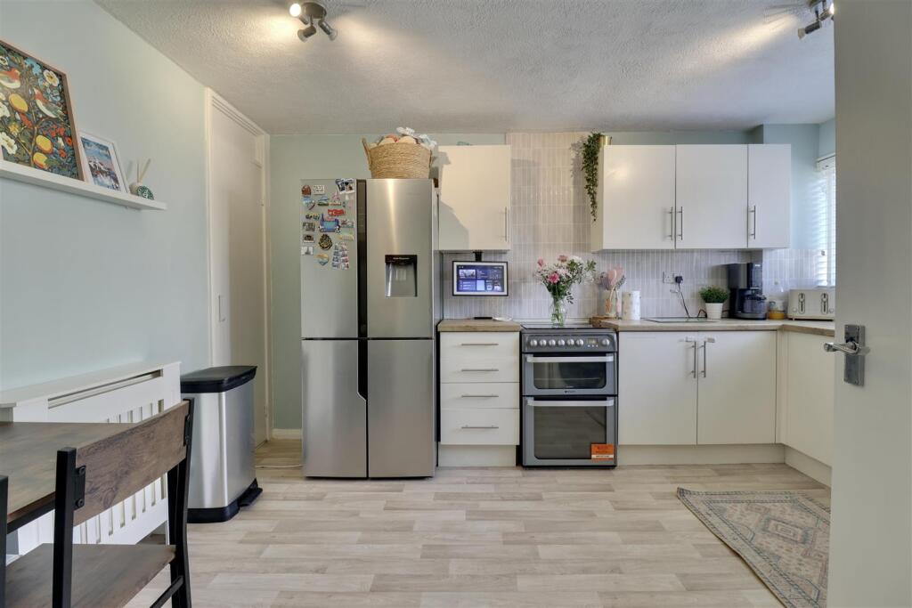 Curlew Gardens, Waterlooville - View 3