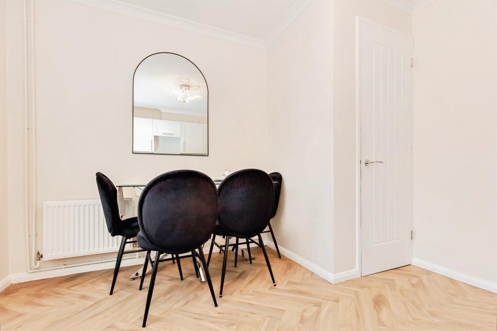 Cornwallis Drive, Eaton Socon, St. Neots - More