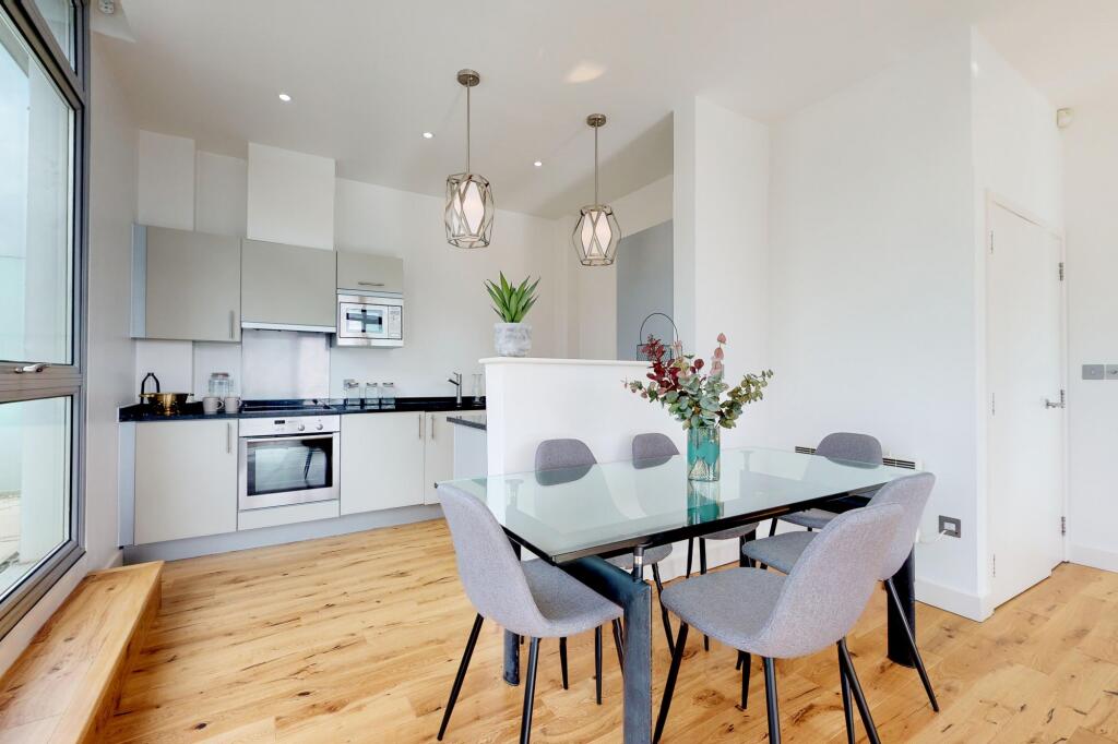 Apartment in London - View 4
