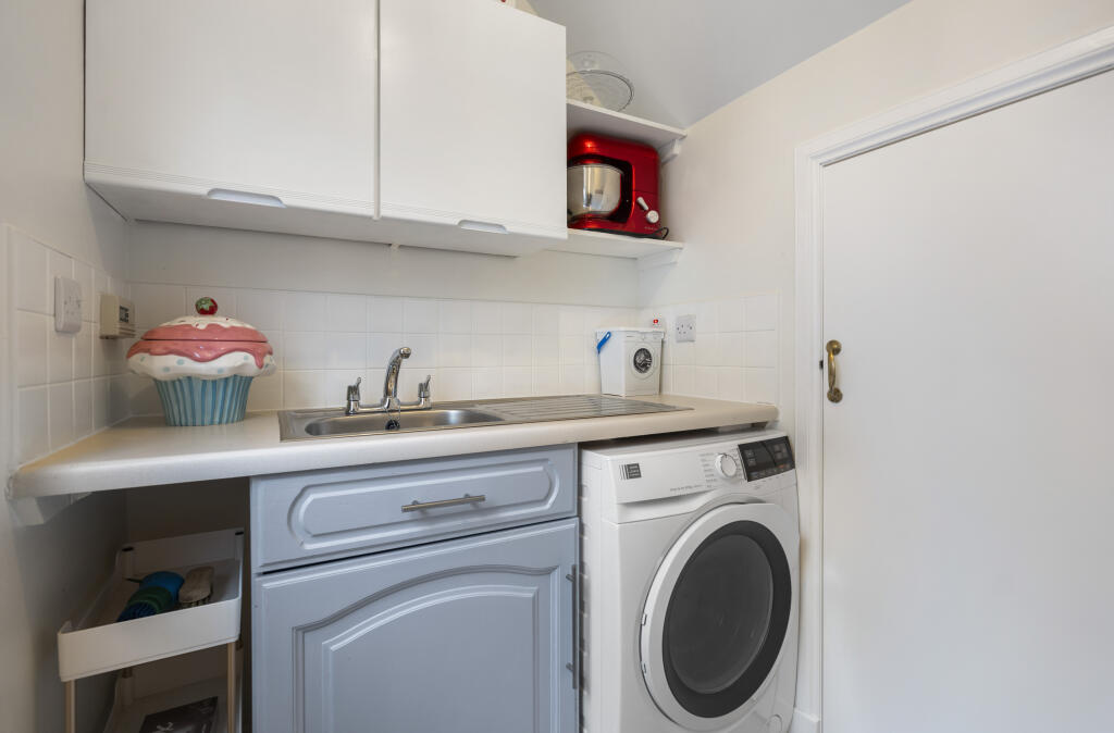 6 South Elixa Place, Willowbrae, Edinburgh, EH8 7PG - More