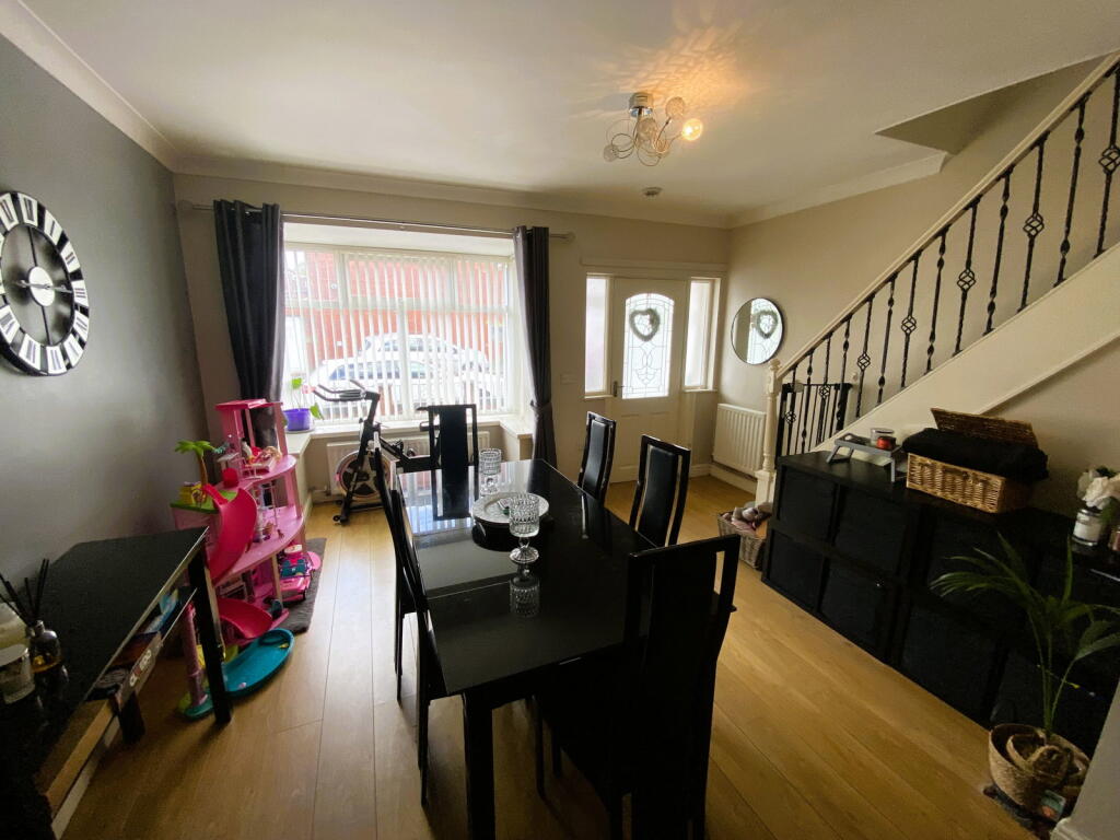 4 Albany Street, Watersheddings, Oldham OL4 2NT - View 5