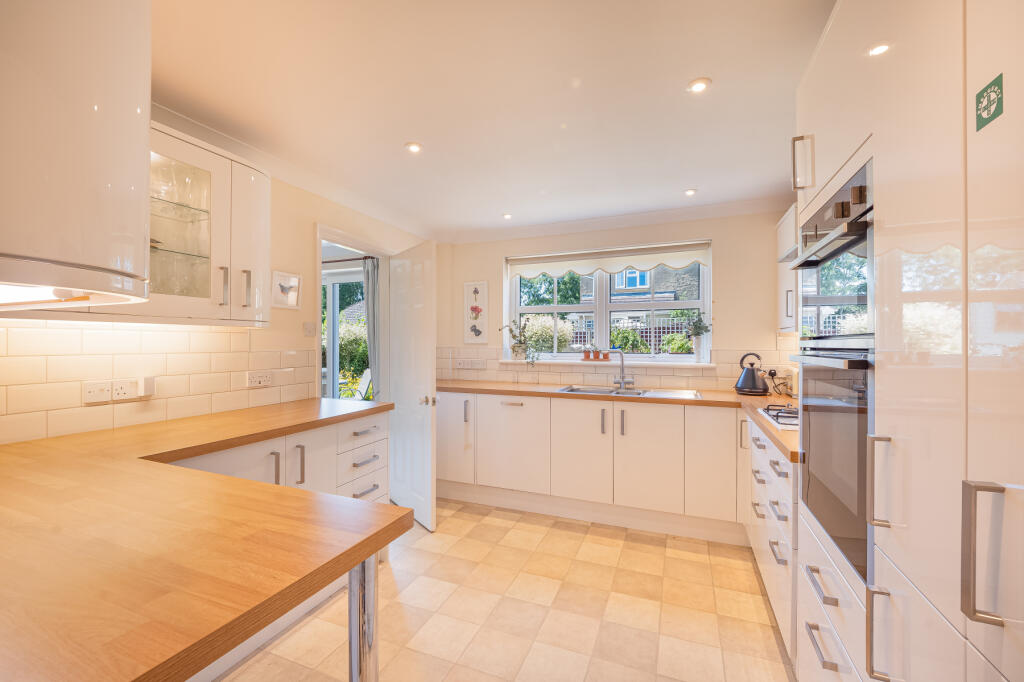 House in Beaminster, Dorset - View 3