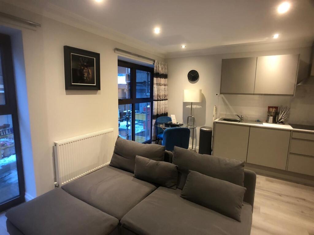 Apartment in Harrogate - More