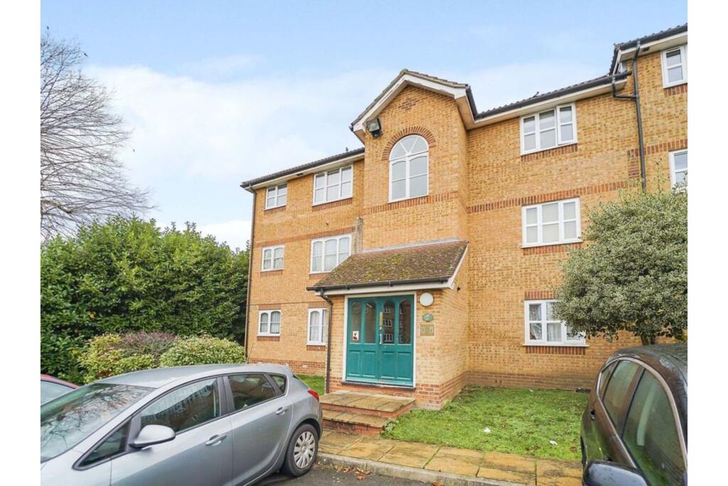 Main image of property: Worcester Gardens, Slough, SL1