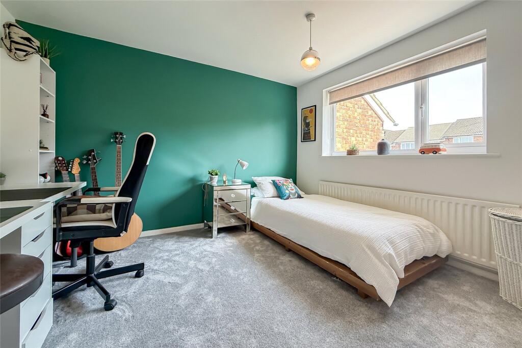 Additional image 8 of Knowle Drive, Harpenden, Hertfordshire, AL5