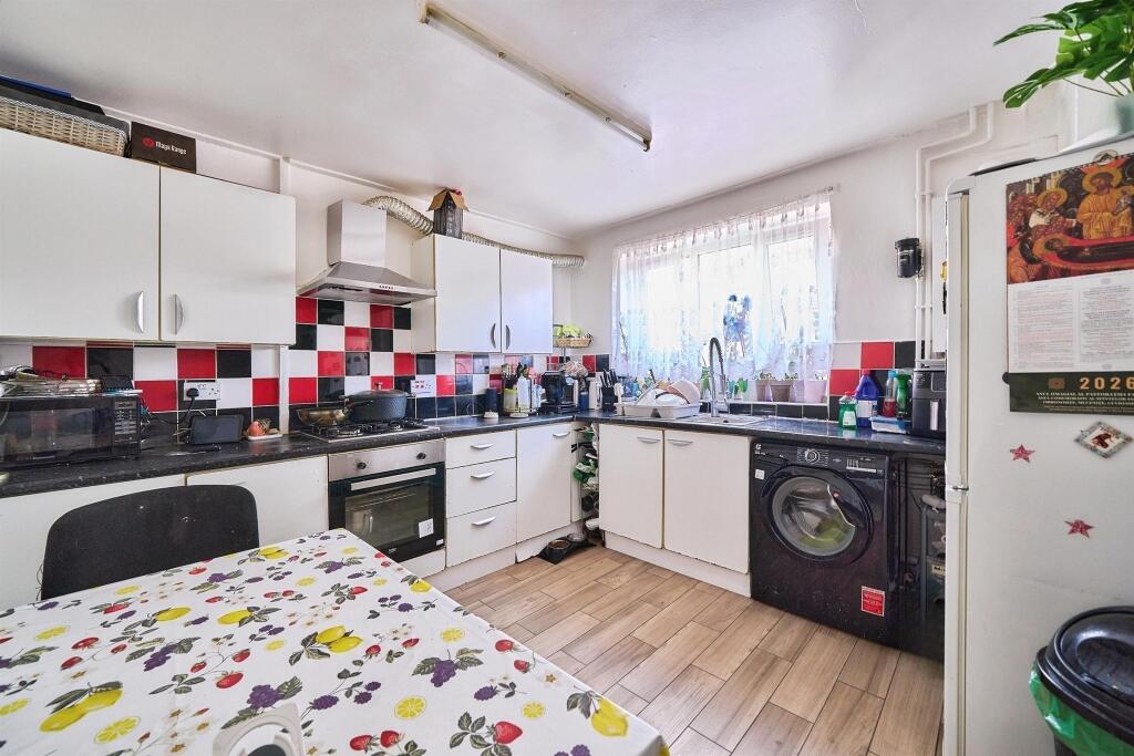 Apartment in London - View 3