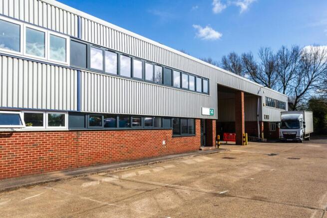 Unit 14, Stocklake Industrial Park
