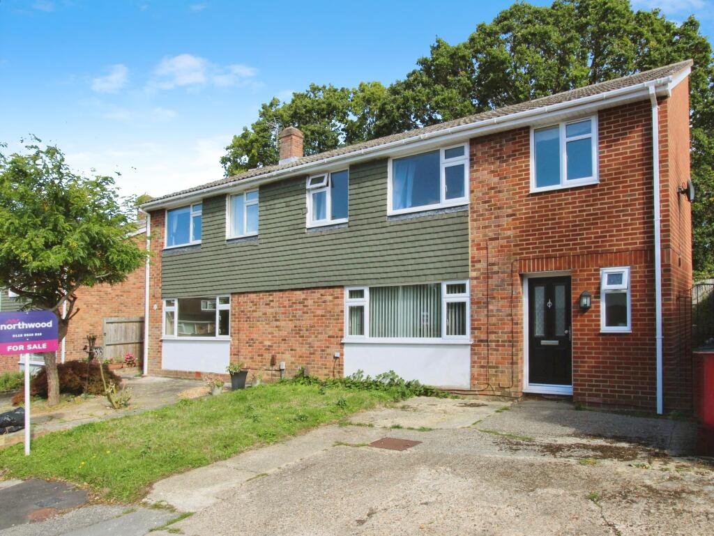 Main image of property: Chieveley Close, Tilehurst, Reading, RG31