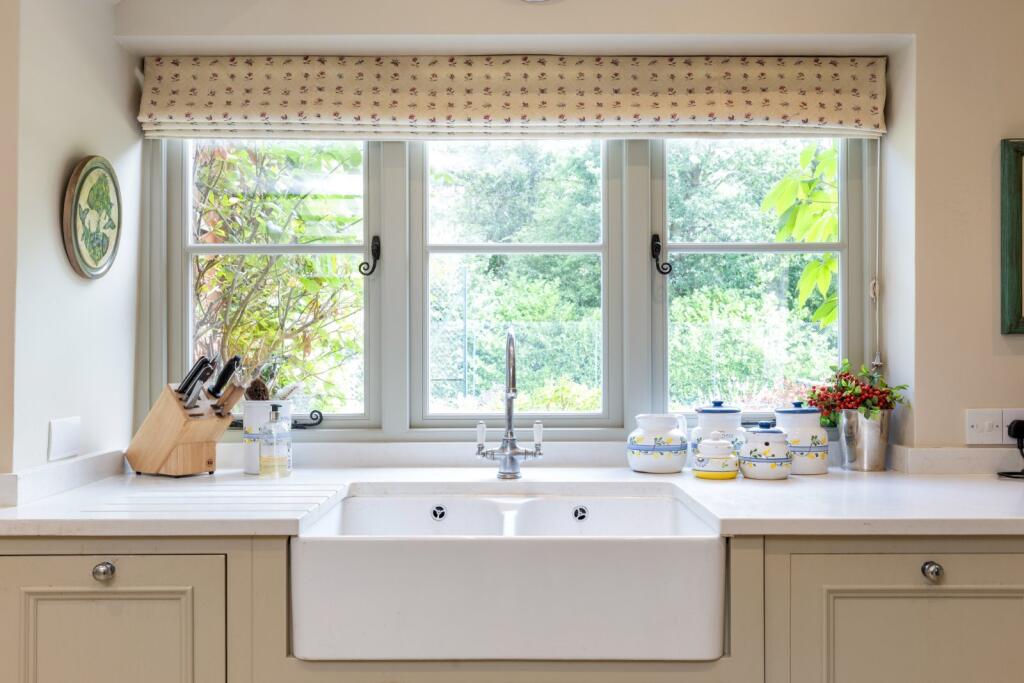 House in Waverley, Highstreet Green, Chiddingfold - More
