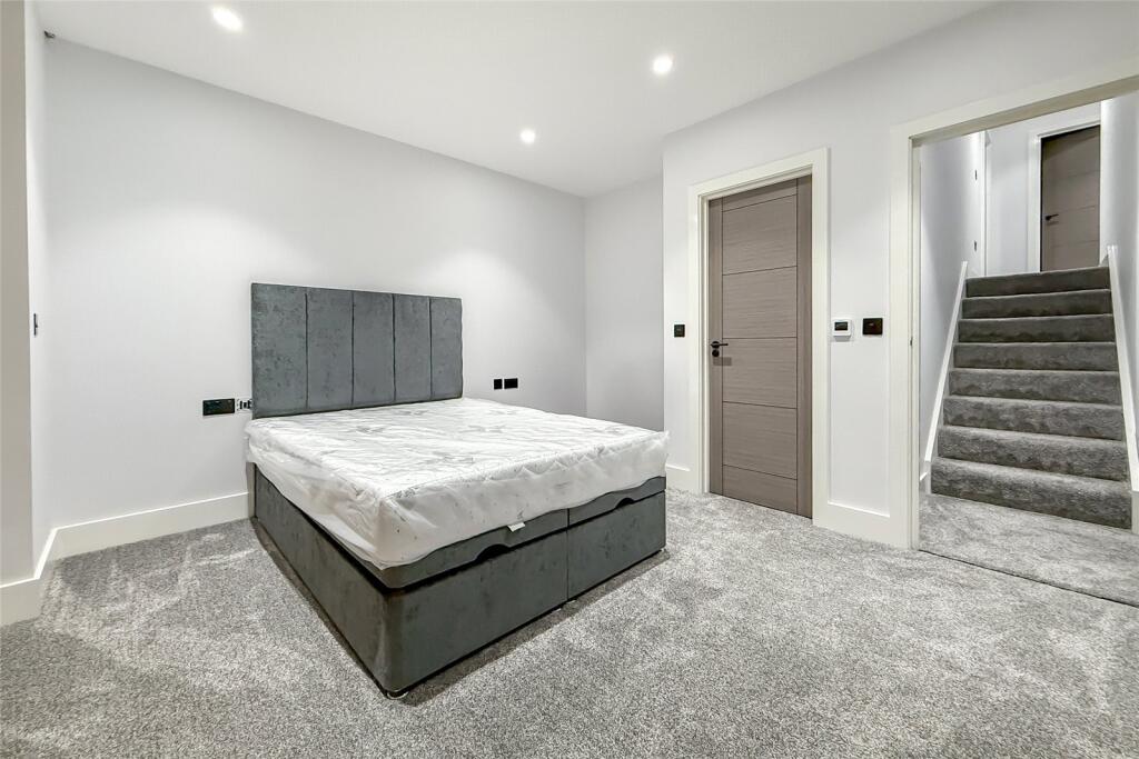 Additional image 5 of Wells Close, Harpenden, Hertfordshire, AL5