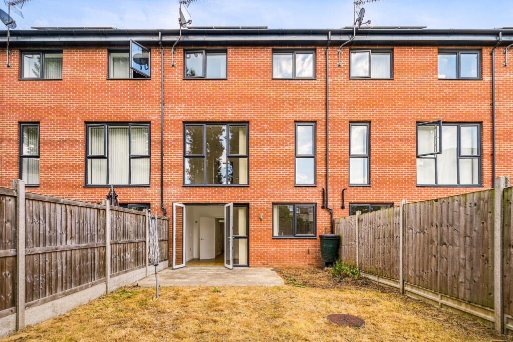 House in Twickenham - View 4