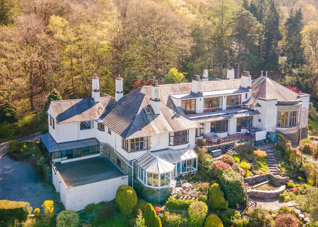 Main image of property: 1 The Hoo, Hoo lane, Ambleside Road, Windermere, LA23 1NF