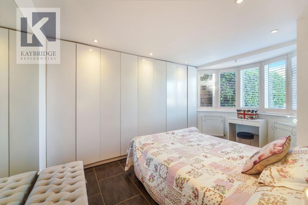 House in Epsom, Cuddington, West Ewell - More