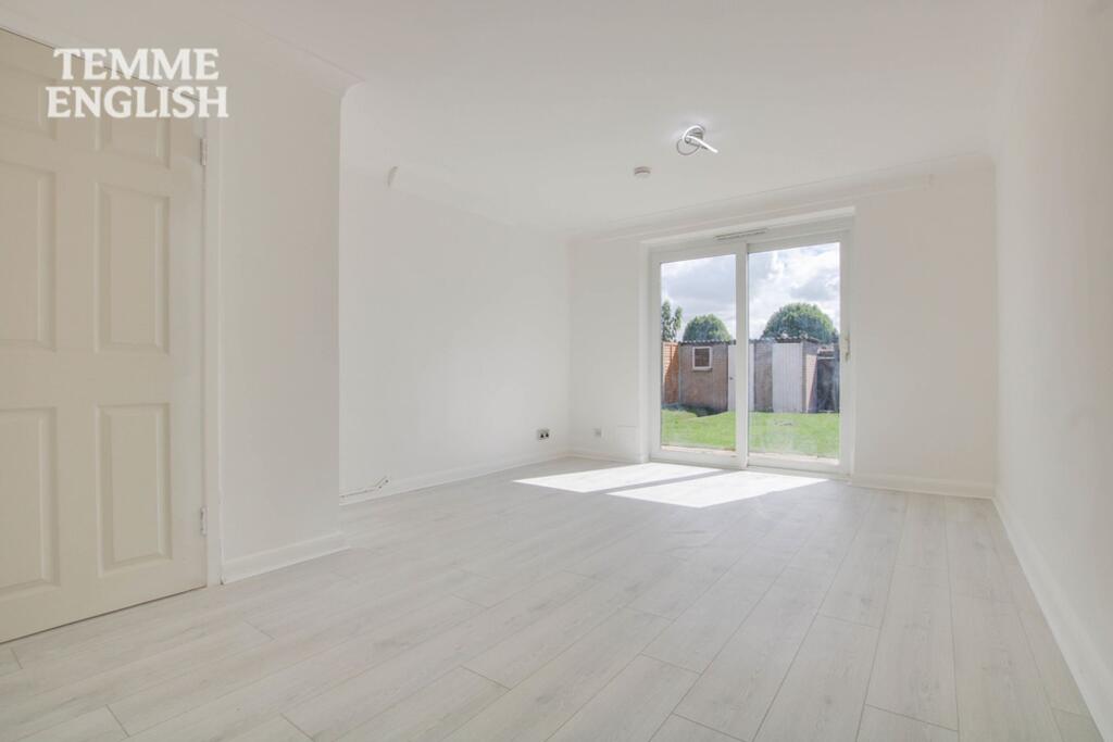 House in Southend-on-Sea - View 4