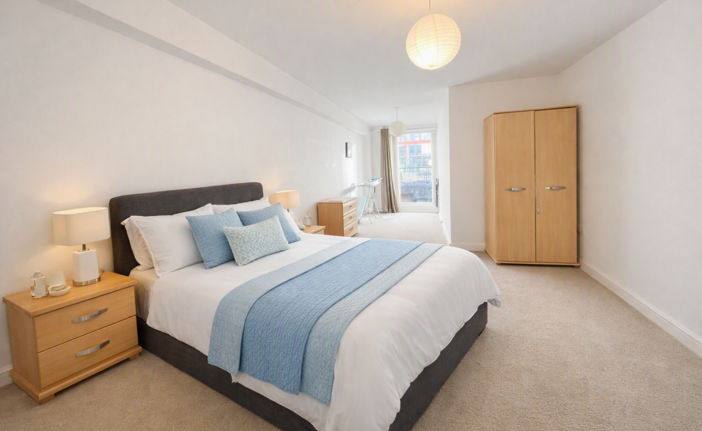 Apartment in Manchester - View 5