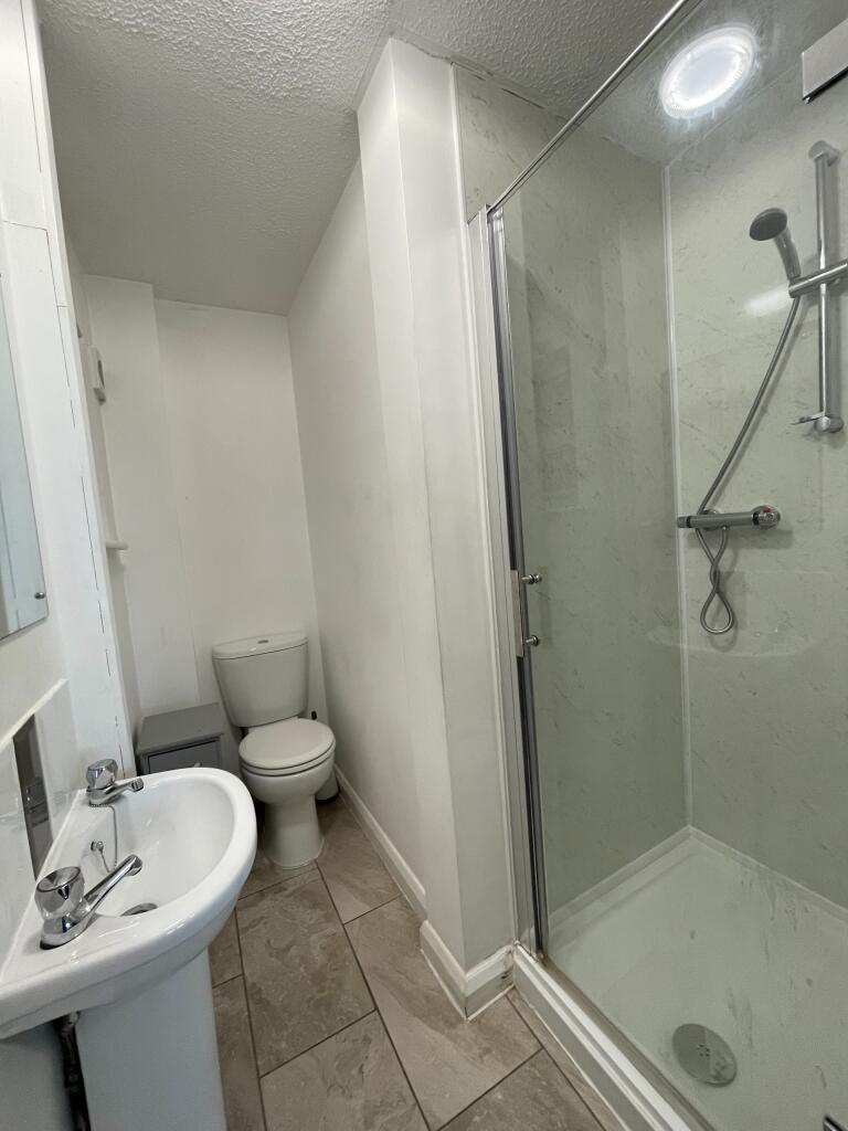 Apartment in Northampton, West Northamptonshire - View 3
