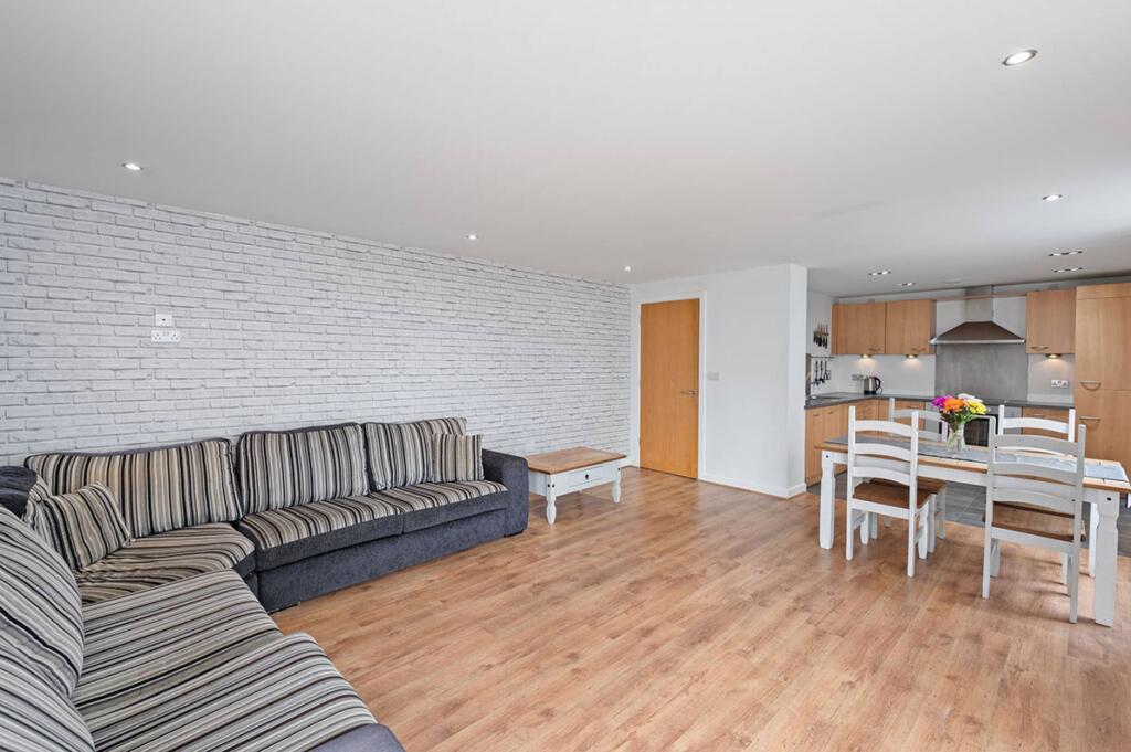 Apartment in Edinburgh - View 4
