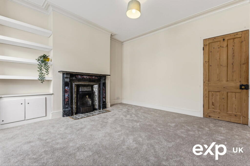 House in Nottingham, Nottinghamshire - View 5