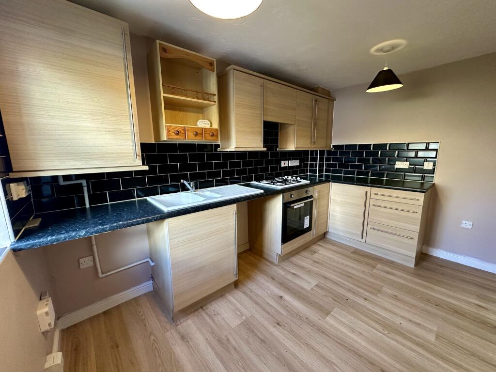 Whitpark Grove, Burnley photo 4