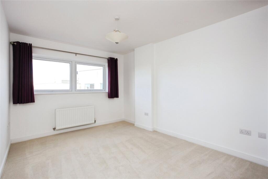 Sovereign Way, Tonbridge, Kent, TN9 photo 4