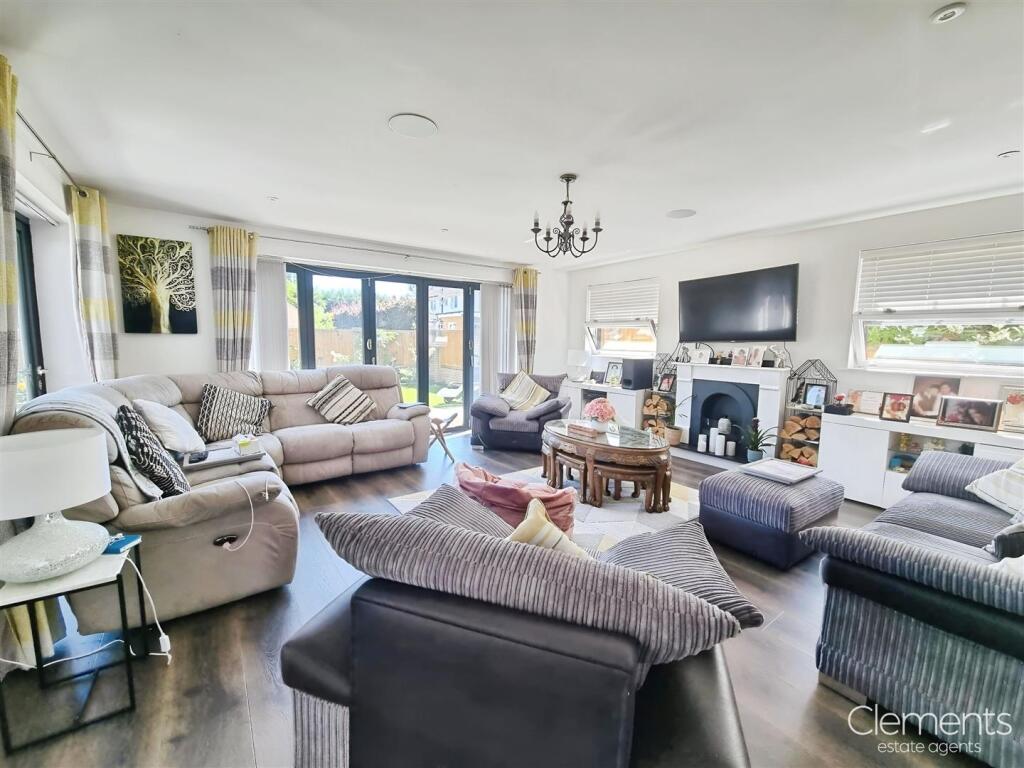 House in Dacorum, Adeyfield - View 4