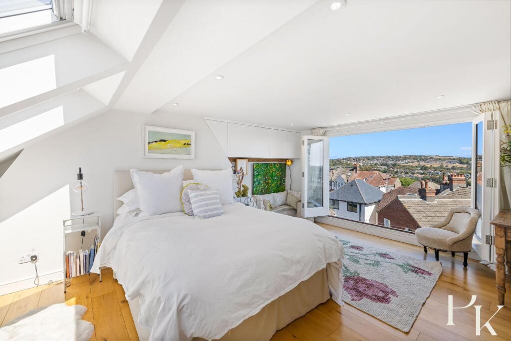 House in Brighton, Withdean - View 4