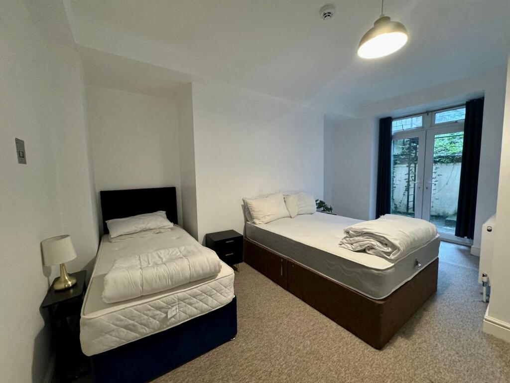 2 bedroom flat for rent