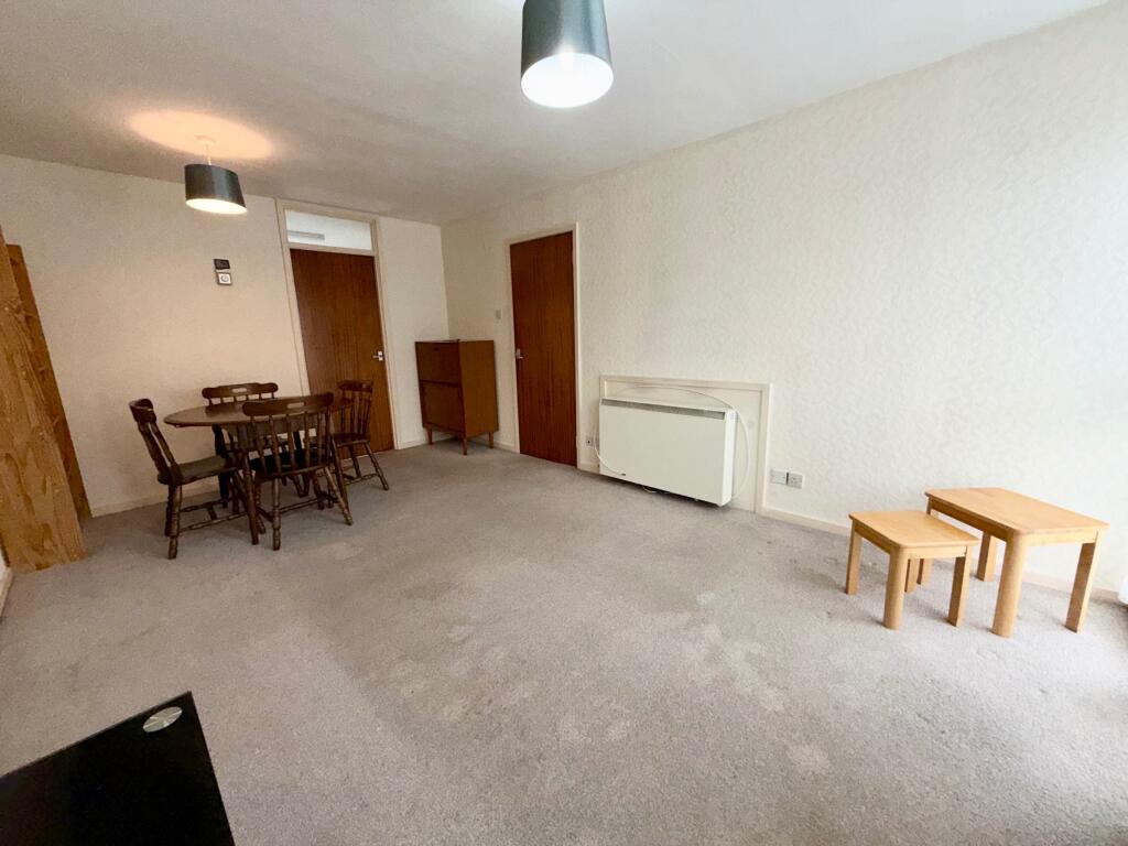 Apartment in Birmingham, West Midlands - View 4