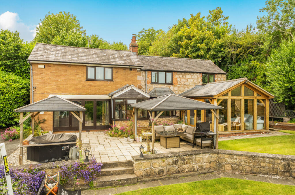 Main image of property: Lapworth lodge, Pant, Oswestry