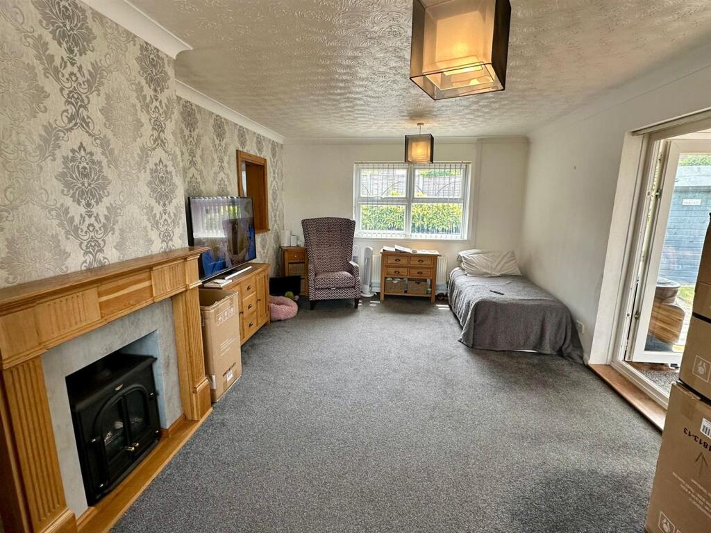 Gosmore Road, Clehonger, Hereford photo 3